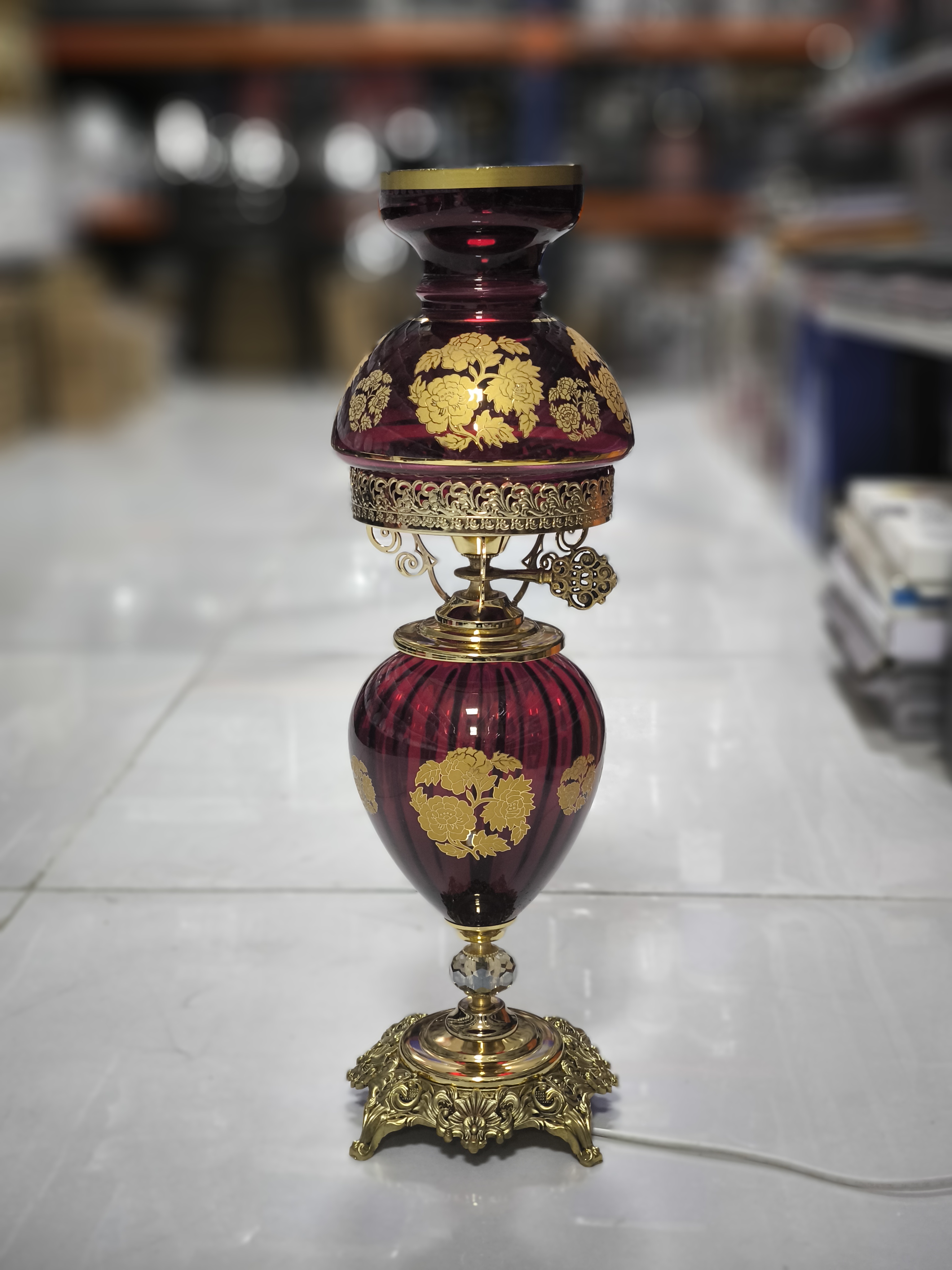 آباژور زرشکی طلاکوب