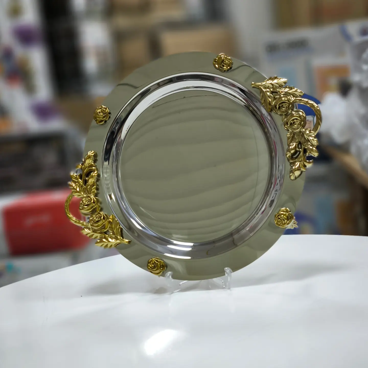 سینی استیل گرد دسته و پایه طلایی کوچک kst