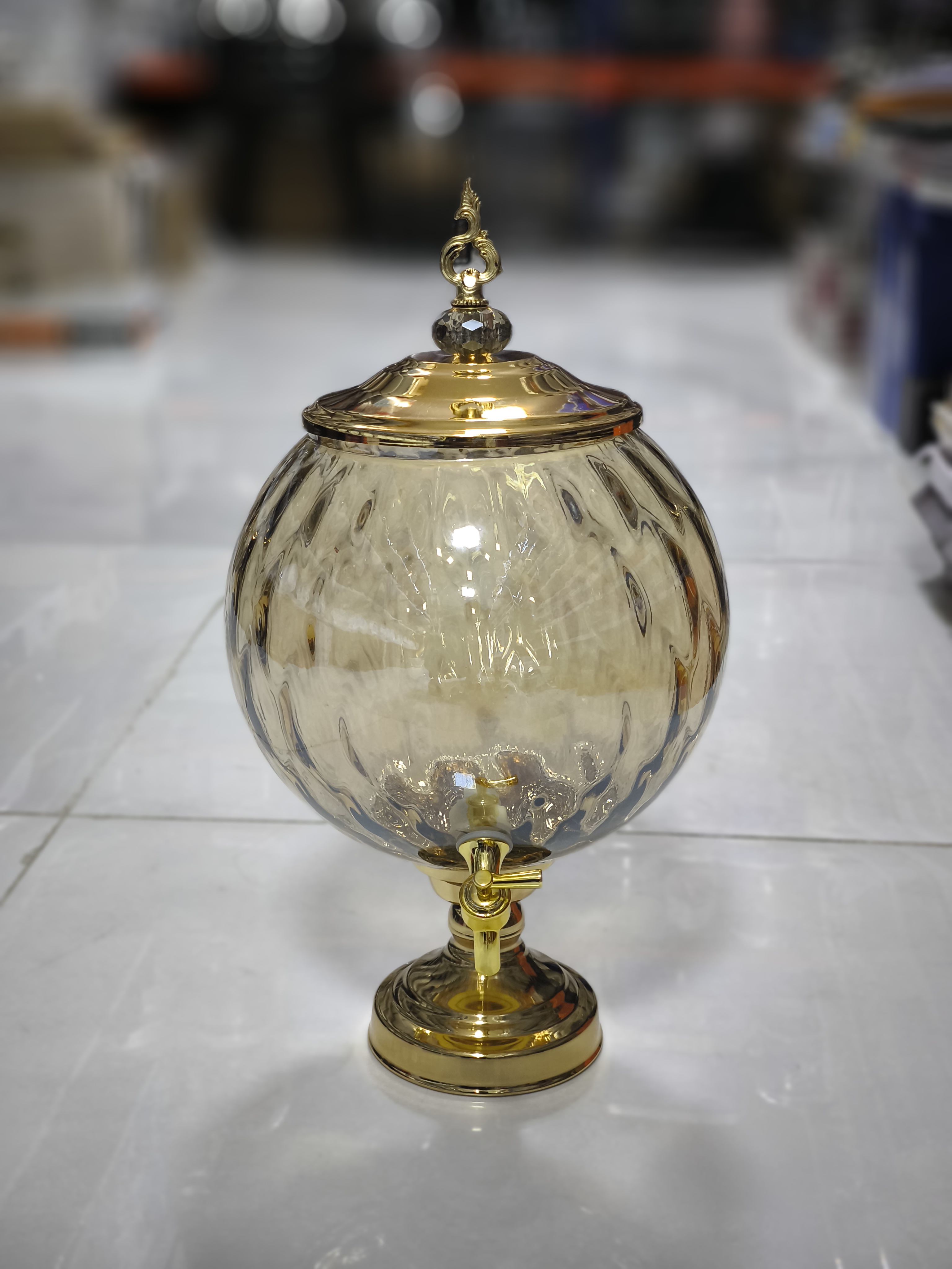 کلمن شیشه ای توپی طلایی