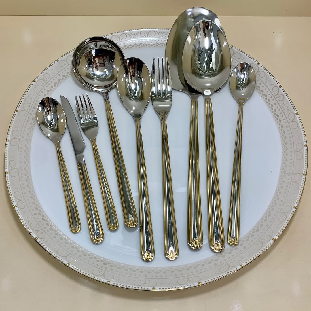 سرویس قاشق چنگال۱۲۰ پارچه دهنه اروپایی نیمه طلایی یونیک