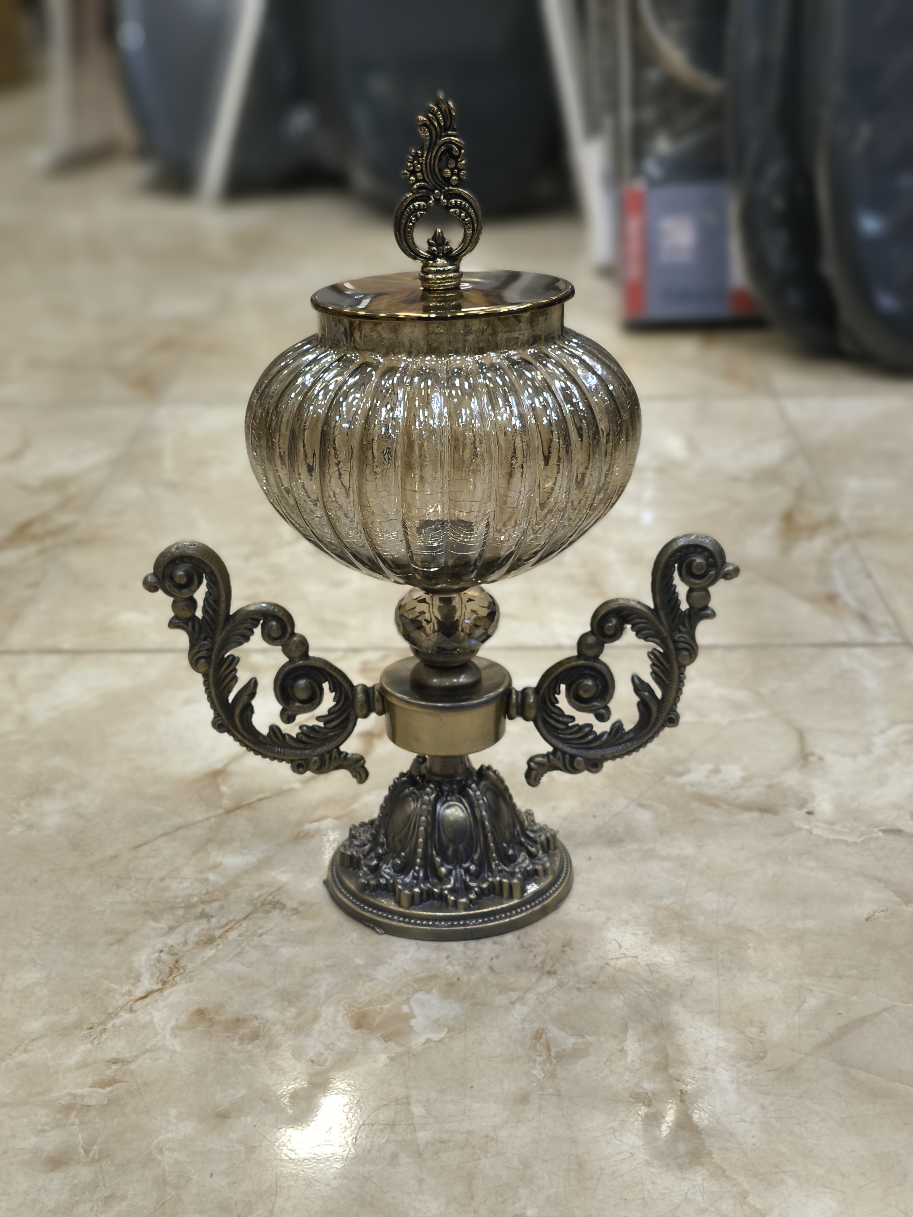 کندی شکلات خوری شاخکدار آنتیک