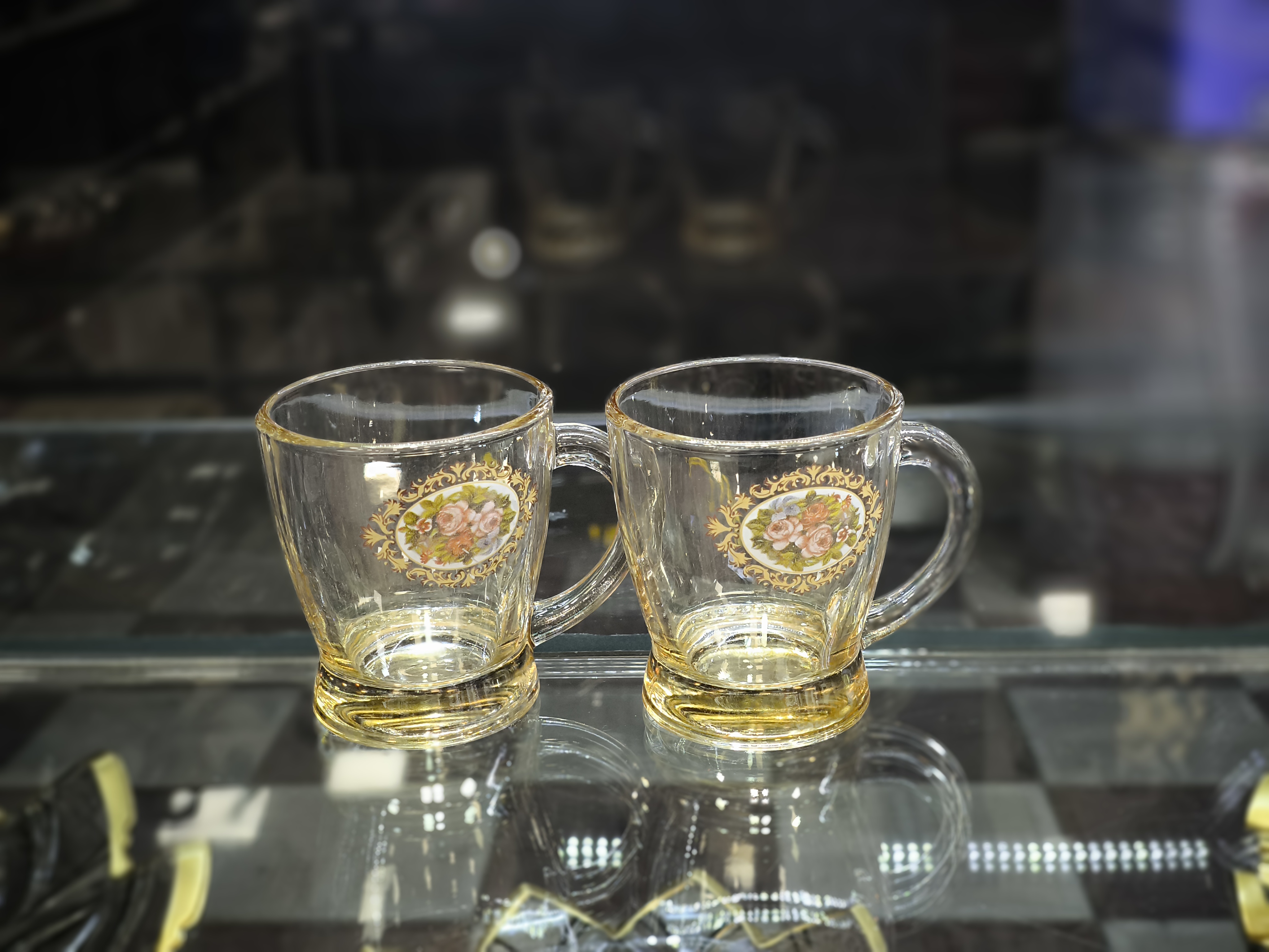 فنجان استکان حیات شامپاینی گلدار